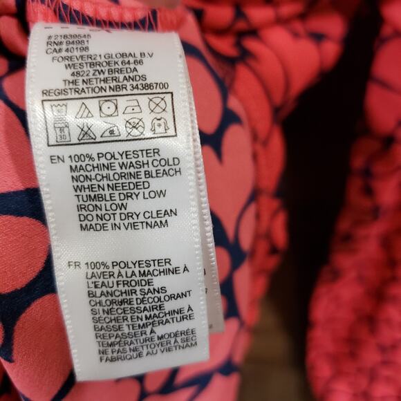 Forever 21 all over heart print long sleeve button up shirt woman's size medium - Picture 5 of 11